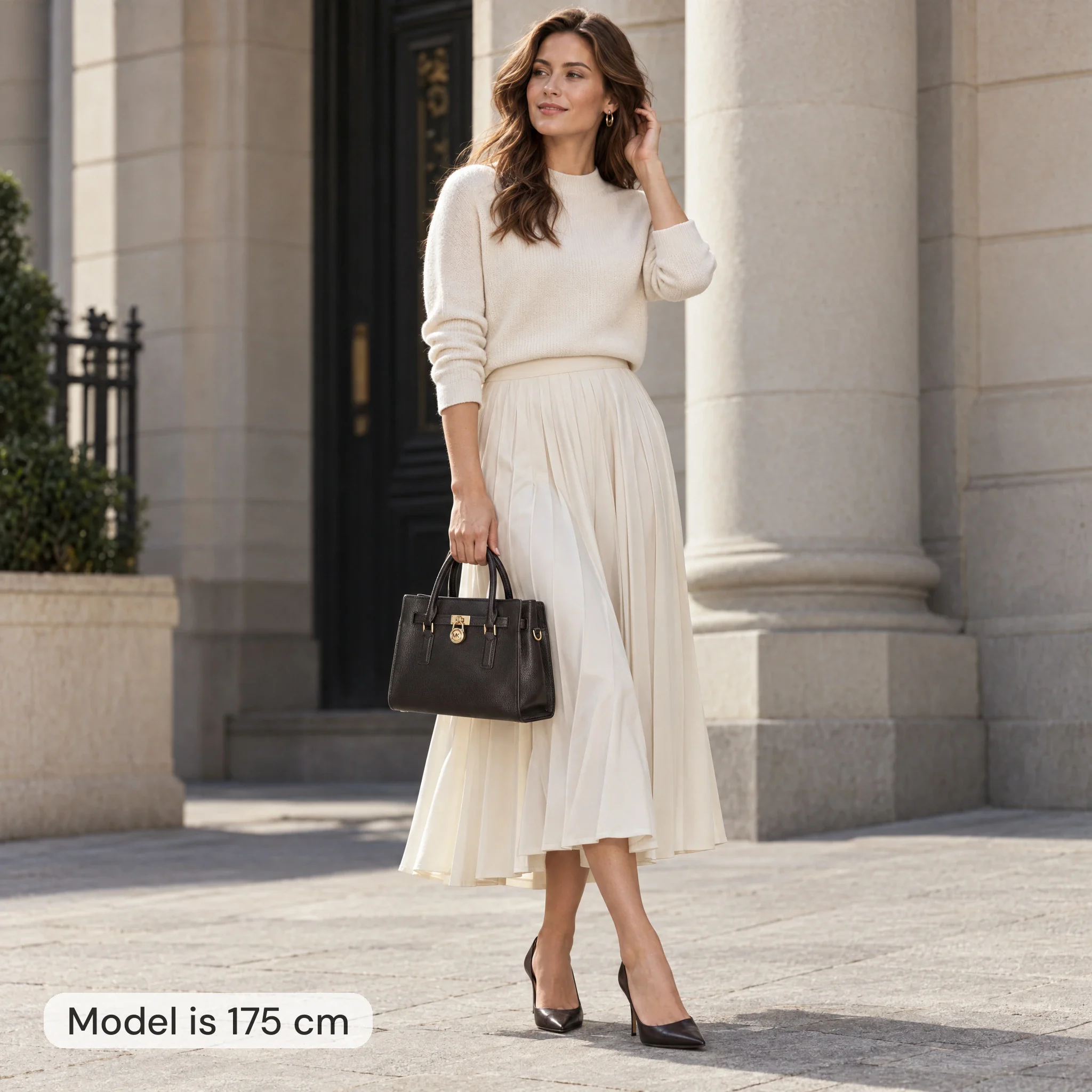 AI-modelbeeld: vrouw van 175 cm met een donkerbruine Michael Kors Hamilton-handtas van 27,5 cm breed