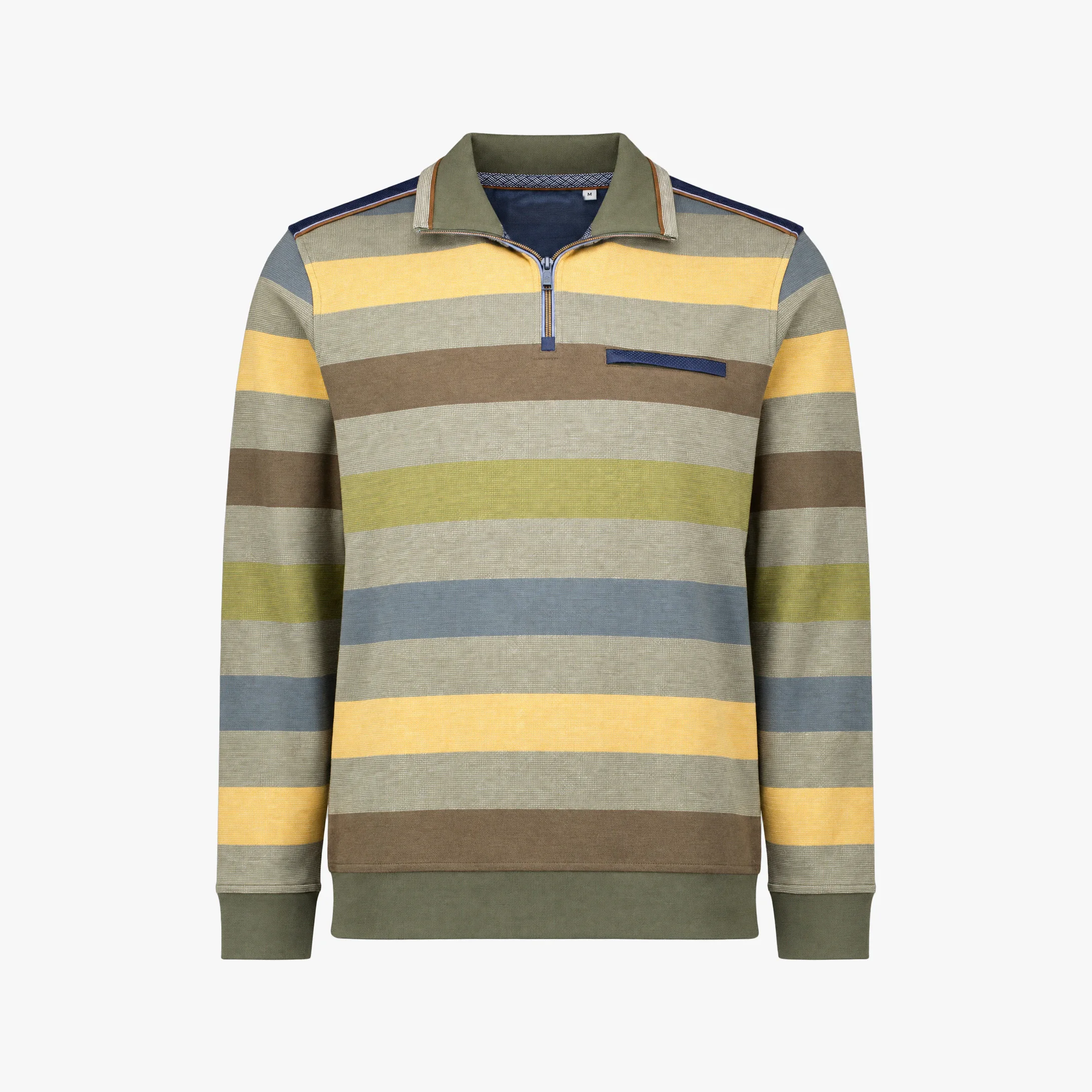 Packshot van een gestreepte herentrui met korte rits in geel, groen, blauw en bruin
